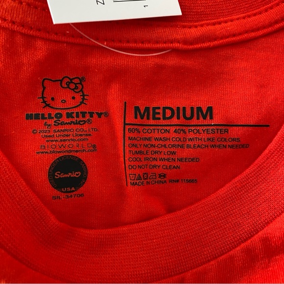 Hello Kitty HAPPY HOLIDAYS Christmas Pajama Set- Medium - Picture 12 of 12